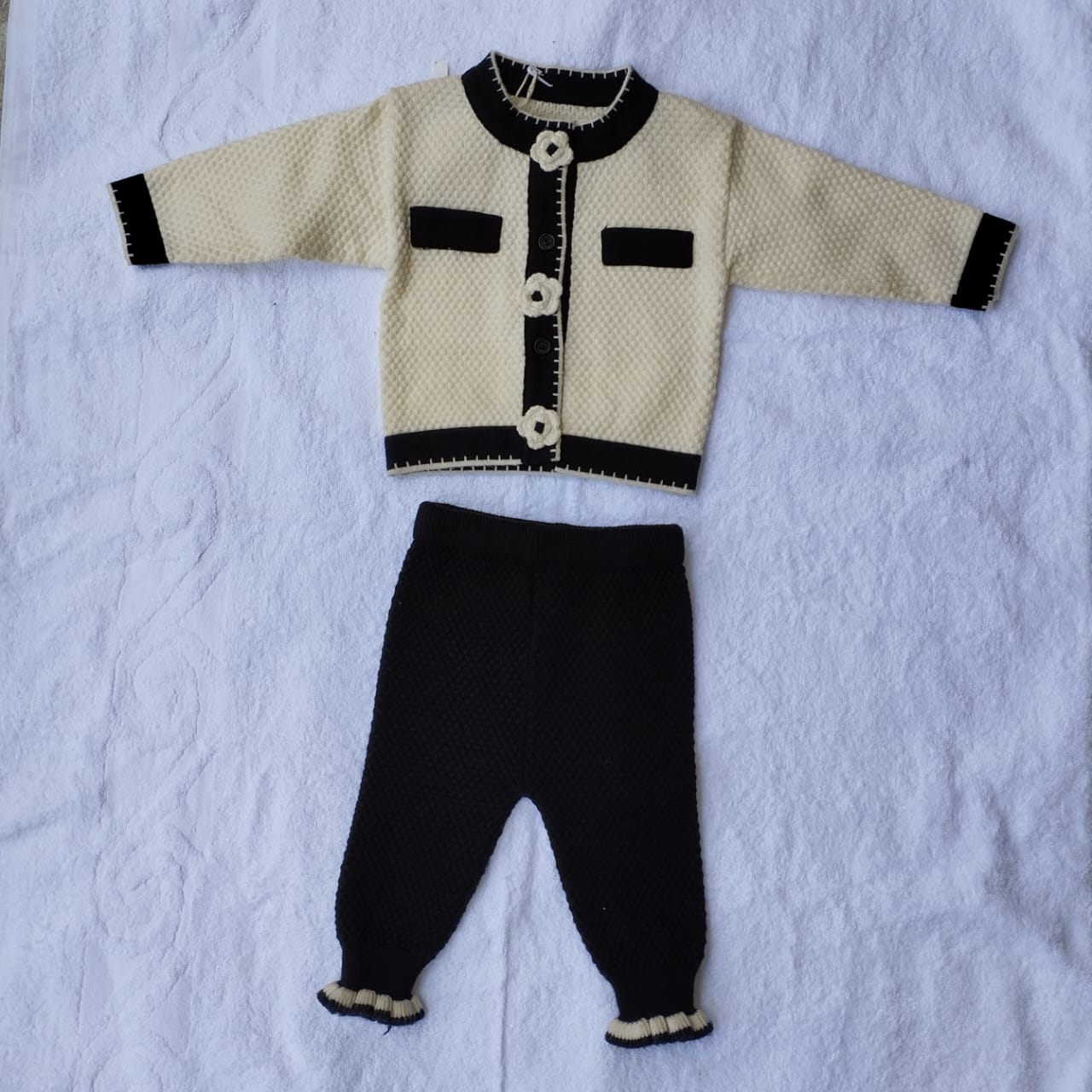 SUIT KNITTED