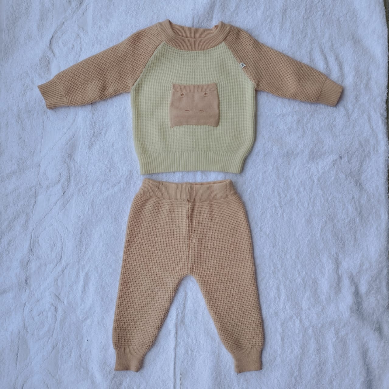 SUIT KNITTED