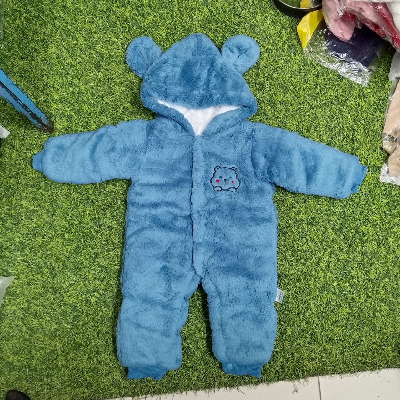 HEAVY ROMPER FLUFFY OPEN LEG (CAT)