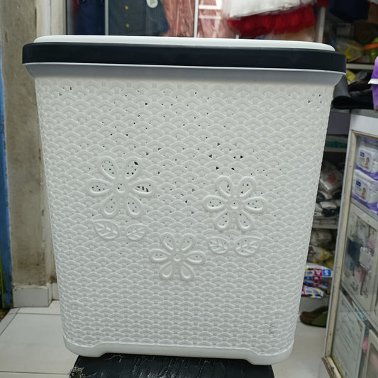 LAUNDRY BASKET SQ WHITE